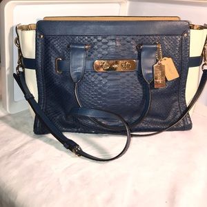 Coach Handbags - EUC COACH SWAGGER 37 CROC