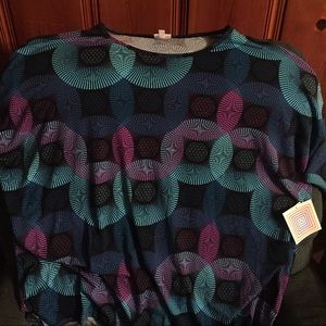 LuLaRoe 3x IRMA Top NWT