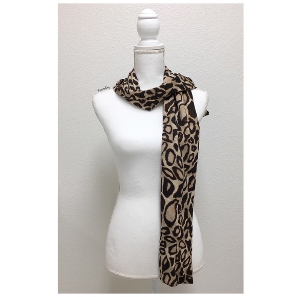 leopard print scarf - Picture 2 of 4