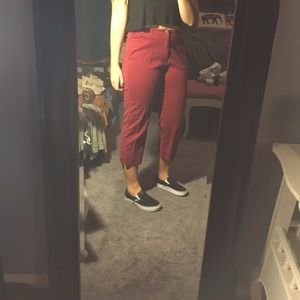 Red highwasted chino capris