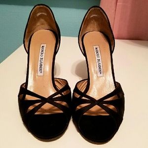 AUTHENTIC Manolo Blahnik Satin Sandals, Size 351/2 AUTHENTIC Manolo Blahnik Satin Sandals, Size 351/2