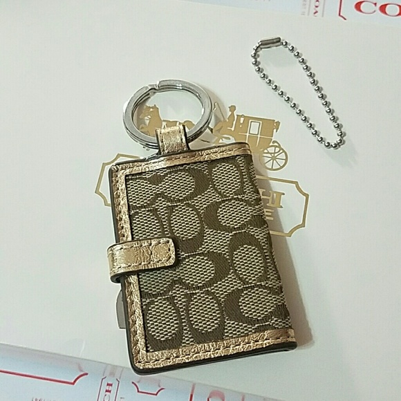 USED Coach Picture Keychain Heart Charm Khaki - Picture 2 of 4