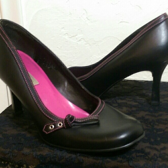 Steve Madden Glare kitten heels