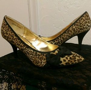 Bamboo kitten heel