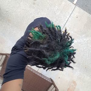 Meet your Posher, Lawrence