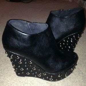 Spiked heels