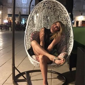 Meet your Posher, Ferida