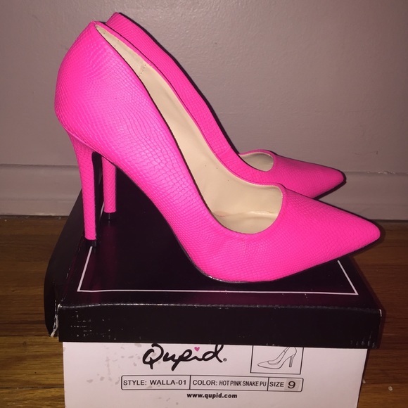"Quipd" STYLE: WALLA-01, HOT PINK SNAKE PU, SIZE 9 - Picture 3 of 4