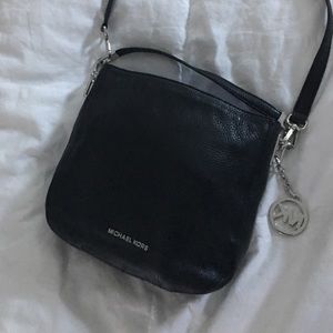 Perfect Michael Kors pebbled leather crossbody