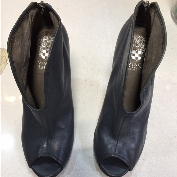 Vince Camuto Grey Leather Booties Size 7.5