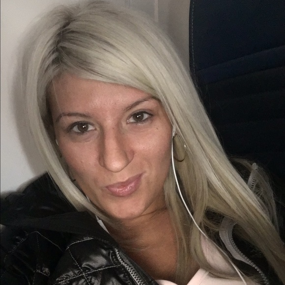 Meet your Posher, Leanne - Picture 1 of 1