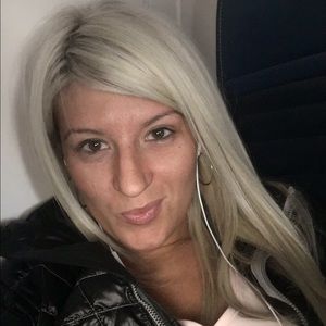 Meet your Posher, Leanne