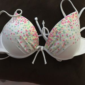 VS swim top 32B
