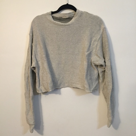 Brandy Melville cropped sweater