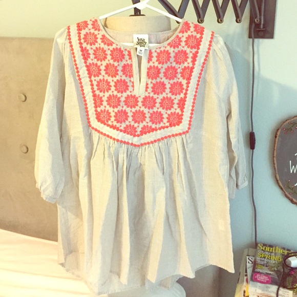 Boutique tunic
