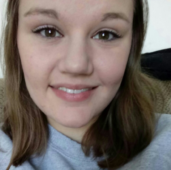 Meet your Posher, Abby
