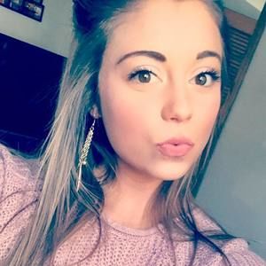 Meet your Posher, Valentina