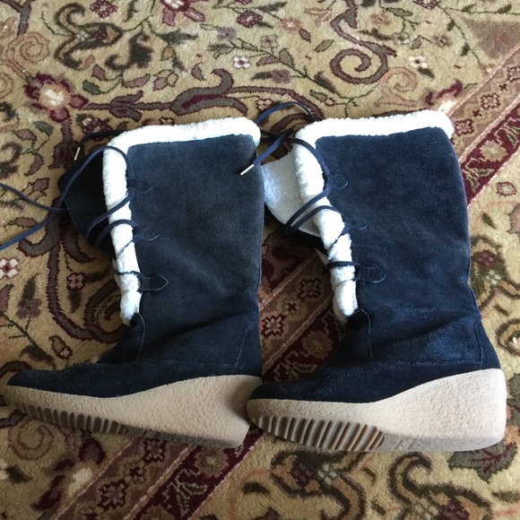 Michael Kors winter Boots size 8