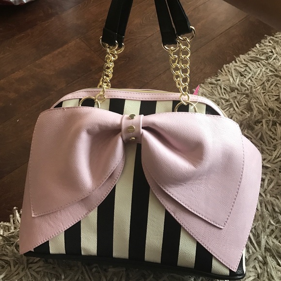 Betsey Johnson satchel Handbag - Picture 3 of 8