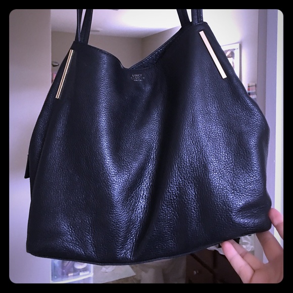 Vince Camuto Handbags - 🎉Flash sale! Vince Camuto Leather Tote
