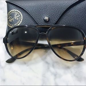 Ray-Ban Aviator Sunglasses - Unisex