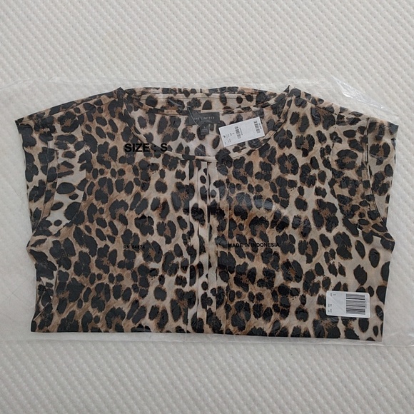 Cap Sleeve Leopard Print Top