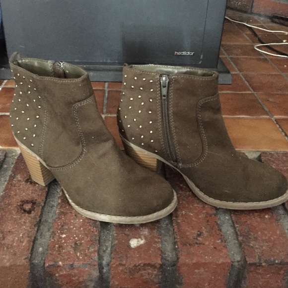 Ankle boot - Picture 1 of 2