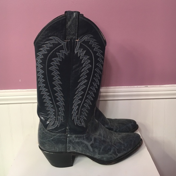 Woman's cowgirl boots