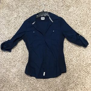 Button down top with fitted sides