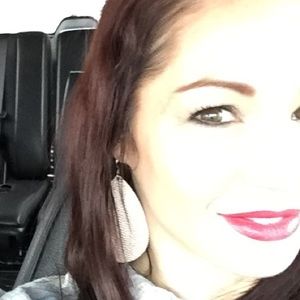 Meet your Posher, Radana