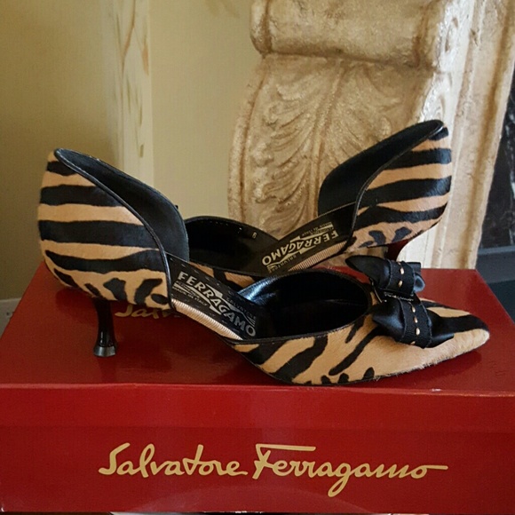 Shoes - Picture 1 of 4