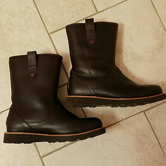 Ugg boots - Picture 3 of 4