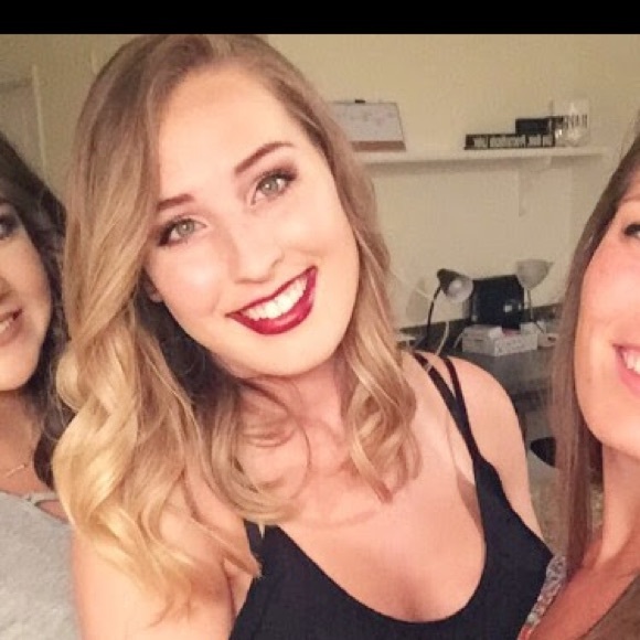 Meet your Posher, Caley
