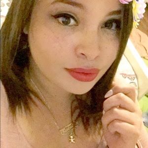 Meet your Posher, Liz