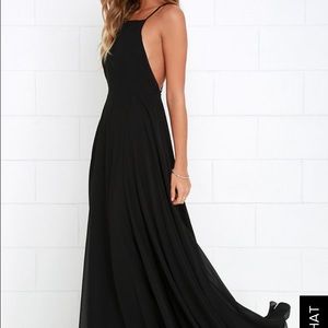Lulus floor length black dress, only wore once!