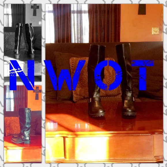 NWOT BLACK RIDING BOOTS!!!?