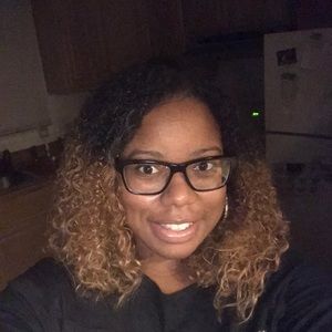 Meet your Posher, Leslie