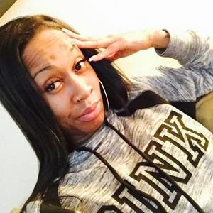 Meet your Posher, Adrena