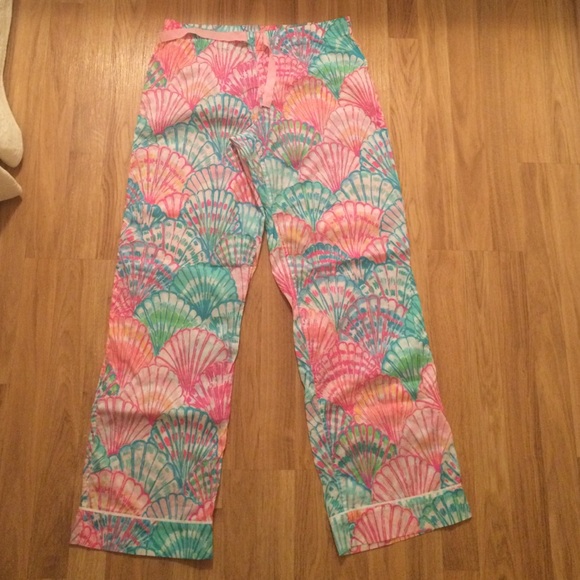 Lilly Pulitzer PJ pants in Oh Shello MEDIUM