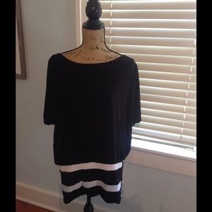 Tunic top black and white - very flattering