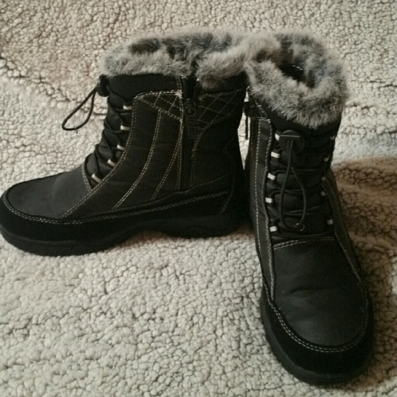 Size 6 totes winter faux fur boots - Picture 1 of 3