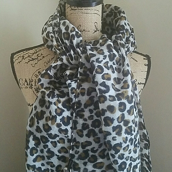 TRUE religion Womens Scarf