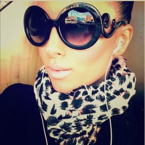 Baroque sunglasses style only