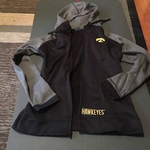 Iowa Hawkeyes zip up