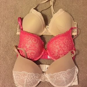 Jessica Simpson bra bundle