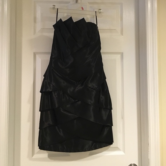 Jessica McClintock Size 2 black cocktail dress