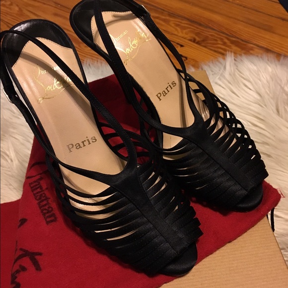 Christian Lounboutin - Picture 1 of 3