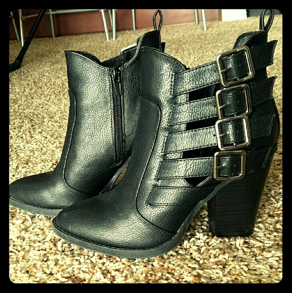 NBW Buckle Black Ankle Boots