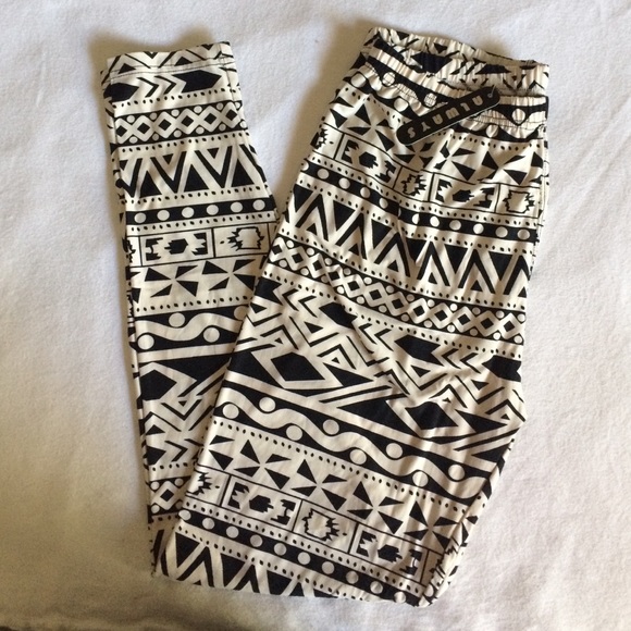 "💰Always" Cream and Black Long Legging Pants