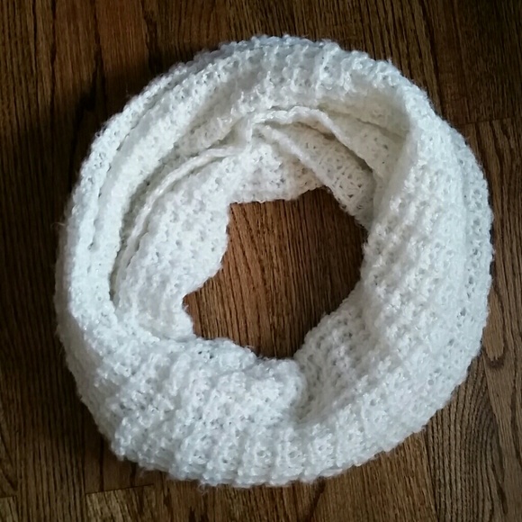 Steve Madden Off White and Iridescent Cowl Scarf - Picture 2 of 4